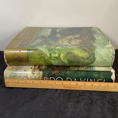 LOT 139: Set of Two (2) Large Coffee Table Books - The Complete Works of Michelangelo and Leonardo Da Vinci