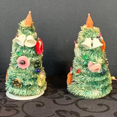 LOT 147: Assorted Collection of Vintage Holiday Decor Including Knee Huggers, Celluloid Santa in Sled, Paper Santa In Chimney, Dan Dee...