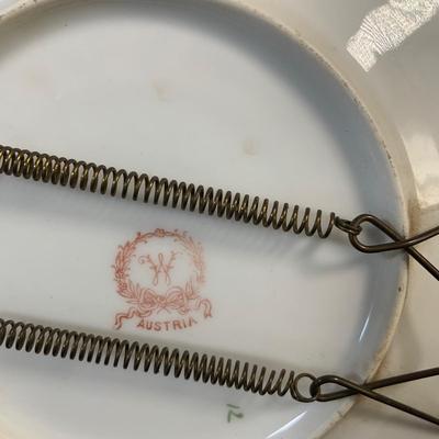 LOT 148: Vintage Christmas - Set of Eight (8) Candlelit 12 oz Tumblers In Original Box, Christmas Plates and More