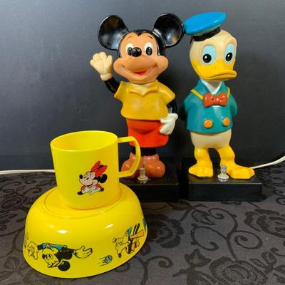 LOT 154: Vintage Mickey Mouse and Donald Duck Bubble Lights and Plastic Bowl and Cup