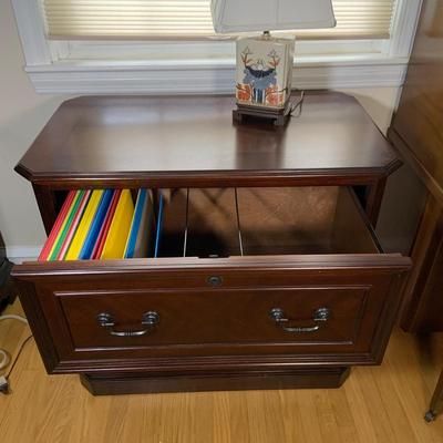 LOT 162: Wood Filing Cabinet with Two (2) Drawers Full of File Folders and a Asian Inspired Table Lamp