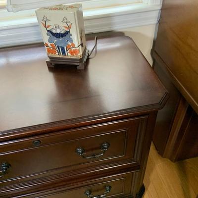 LOT 162: Wood Filing Cabinet with Two (2) Drawers Full of File Folders and a Asian Inspired Table Lamp