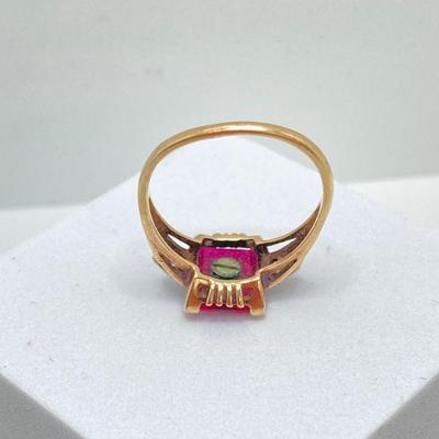 LOT 171: MB Gold Eastern Star with Red Stone Ring - 10KT, TW 2.91g, Sz 8