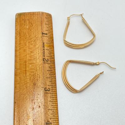 LOT 172: Gold Triple Layer Pierced Earrings - 14KT, TW 2.92g