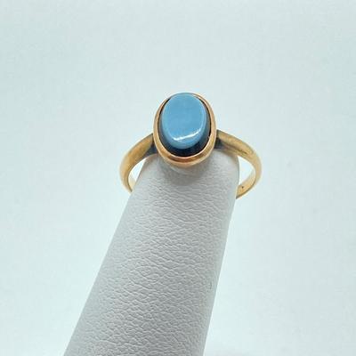 LOT 174: Gold with Oval Agate Stone Ring - 14KT, TW 1.74g, Sz 4.5