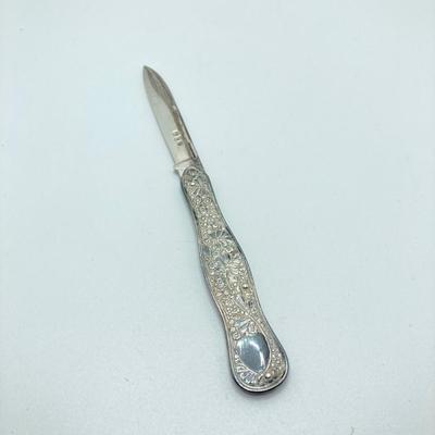 LOT 179: Collection of Vintage Ornate Folding Pen Knives - Marked 750 and Hallmarked Styles Included