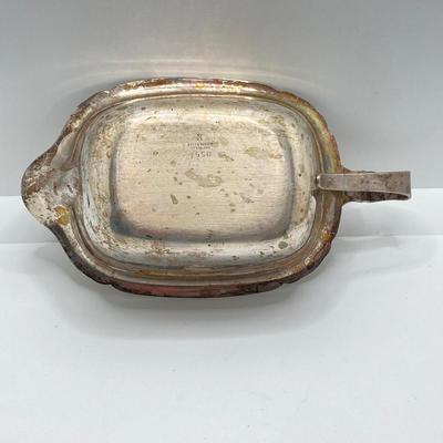 LOT 180: Reed and Barton Sterling Mayflower Sauceboat X550 with Tray - TW 319.95g