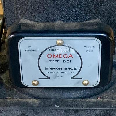 LOT 190: Omega Type D2 Photographic Enlarger with Lenses, Cones and Other Components and More
