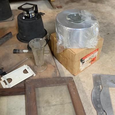 LOT 190: Omega Type D2 Photographic Enlarger with Lenses, Cones and Other Components and More