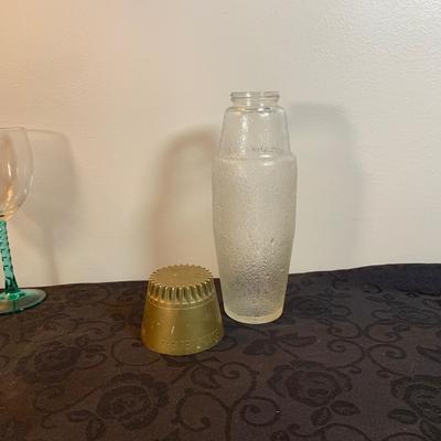LOT 192: Vintage Bar Collection Including Cordial Glasses, Park Sherman Style Liquor Dispenser, Art Glass Carafe and More