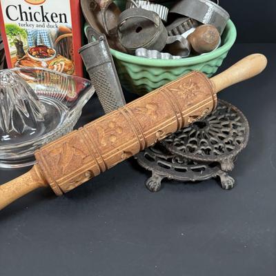 LOT 199: Vintage Kitchen: Springerle Rolling Pin, Citrus Reamer/Juicer, PA Dutch Cookie Cutters, Pottery Mixing Bowl & More
