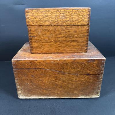 LOT 200: Wooden Recipe Holders, Dundee Marmalade Crock & Others, Strawbridge & Clothier Knife Set made by Sheffield England,...