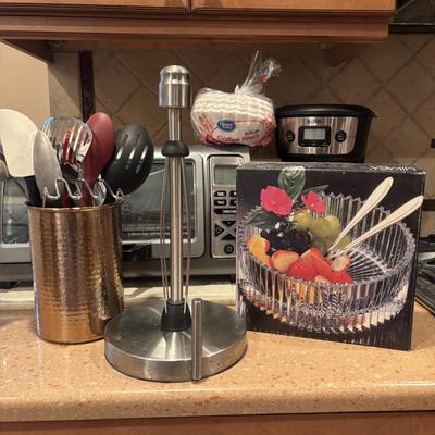 LOT 202: Kitchen Appliances: Hamilton Beach Electric Can Opener & Toaster Oven Model 31128, Mr. Coffee w/Filters and More