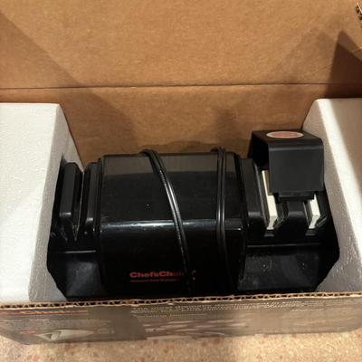 LOT 203: Kitchen Essentials: Keurig Model K10, Hot/Cold Carafe, Cuisinart Electric Knife, Chefs Choice Knife Sharpener & More