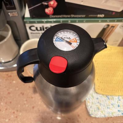 LOT 203: Kitchen Essentials: Keurig Model K10, Hot/Cold Carafe, Cuisinart Electric Knife, Chefs Choice Knife Sharpener & More