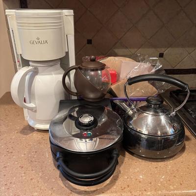 LOT 204: Breakfast Time: Villaware Waffle Iron, Gevalia Coffee Maker (KA-865MW) w/NIP Filters, Copco Tea Pot