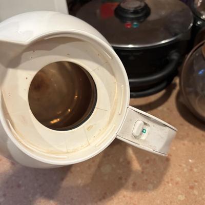 LOT 204: Breakfast Time: Villaware Waffle Iron, Gevalia Coffee Maker (KA-865MW) w/NIP Filters, Copco Tea Pot