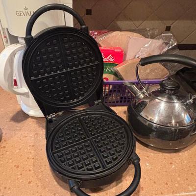 LOT 204: Breakfast Time: Villaware Waffle Iron, Gevalia Coffee Maker (KA-865MW) w/NIP Filters, Copco Tea Pot