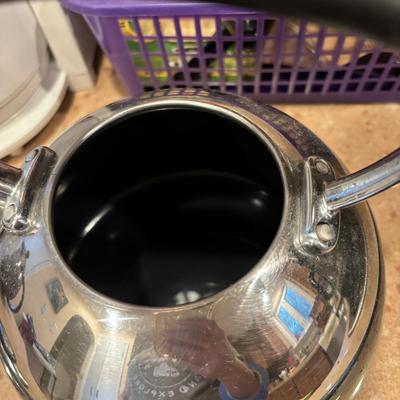 LOT 204: Breakfast Time: Villaware Waffle Iron, Gevalia Coffee Maker (KA-865MW) w/NIP Filters, Copco Tea Pot