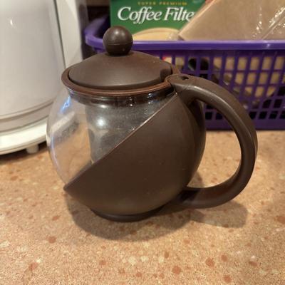 LOT 204: Breakfast Time: Villaware Waffle Iron, Gevalia Coffee Maker (KA-865MW) w/NIP Filters, Copco Tea Pot