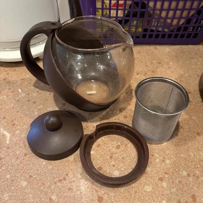 LOT 204: Breakfast Time: Villaware Waffle Iron, Gevalia Coffee Maker (KA-865MW) w/NIP Filters, Copco Tea Pot