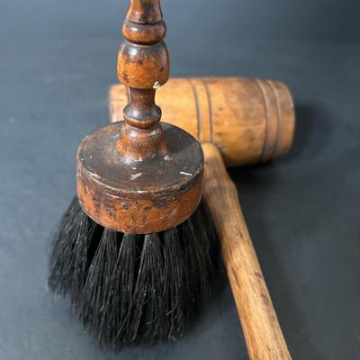 LOT 205: Primitive Kitchen Wall Utensil Hanger