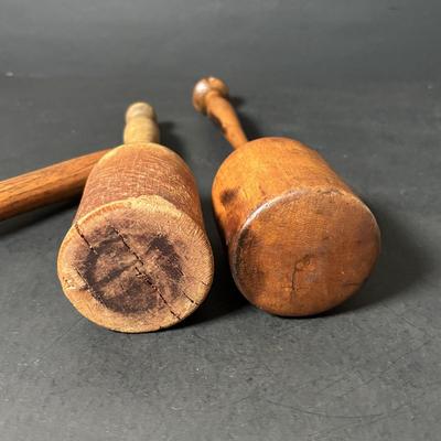 LOT 205: Primitive Kitchen Wall Utensil Hanger