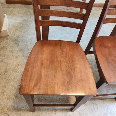 Table w 4 Chairs Table 48"x36"x36"