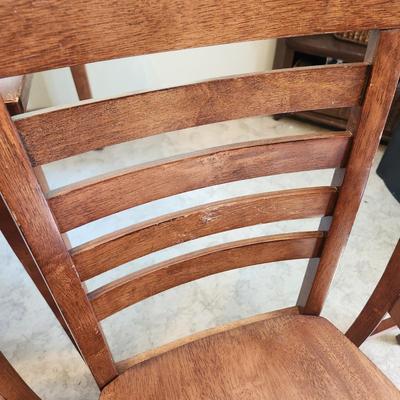 Table w 4 Chairs Table 48"x36"x36"