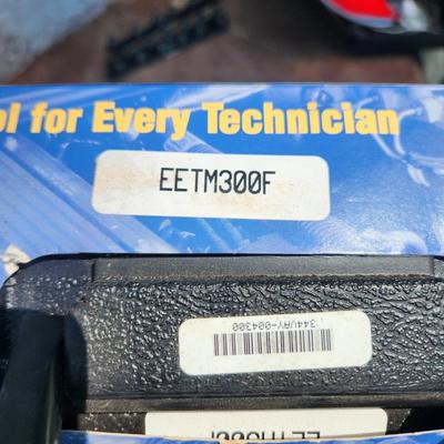 Snap on MT 2400 Vantage Power Graphing Meter & Diagnostic Database