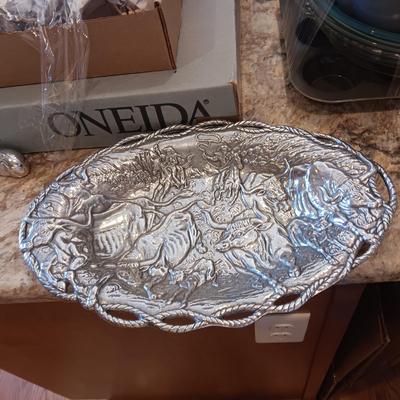 ARTHUR COURT PEWTER PLATE, CUTLERY, POT HOLDERS AND HOT PLATES