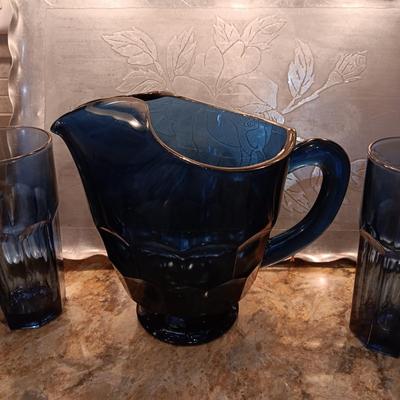 BLUE GLASS PITCHER AND 5 GLASSES, SERVING DISHES AND MORE