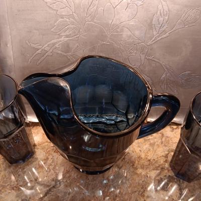 BLUE GLASS PITCHER AND 5 GLASSES, SERVING DISHES AND MORE