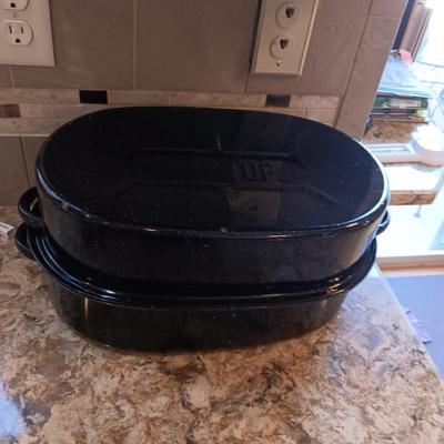 ROASTING PANS AND BAGS