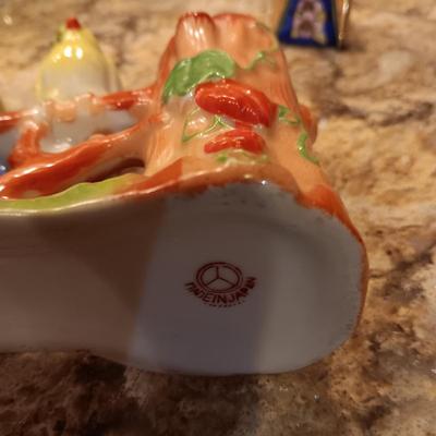 PORCELAIN COMPOTE, JAPANESE BIRD VASE, SHAKERS AND MORE