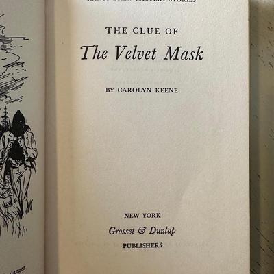 Collection of Vintage Nancy Drew Mystery Books (33)