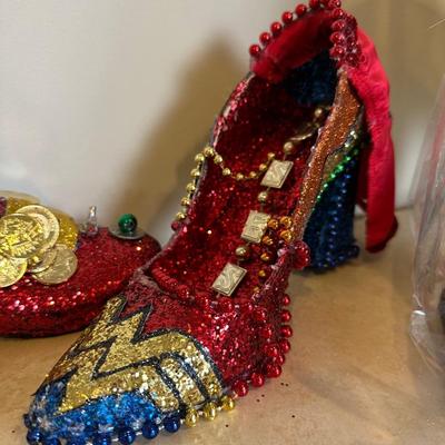 Collection of Muses Shoe Throws