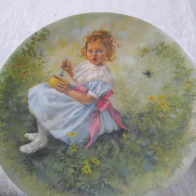 Sale Photo Thumbnail #199: "Little Jack Horner", "Little Miss Muffet", 8-1/2" in diameter includes certificates