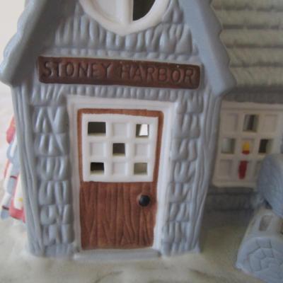 Sale Photo Thumbnail #397: Holds tea lights or candles, 10" tall x 9-1/4 long x 5" wide, see pictures
