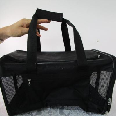 Sale Photo Thumbnail #514: 17-1/2" long x 10" tall x 11" wide, black with zipper pocket