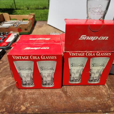 8 Snap-on Vintage Cola Glasses