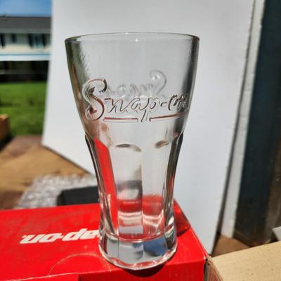 8 Snap-on Vintage Cola Glasses