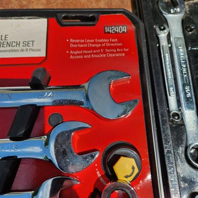 Large lot of Craftsman Ratcheting Wrenches 1 Metric sets 942404 942405