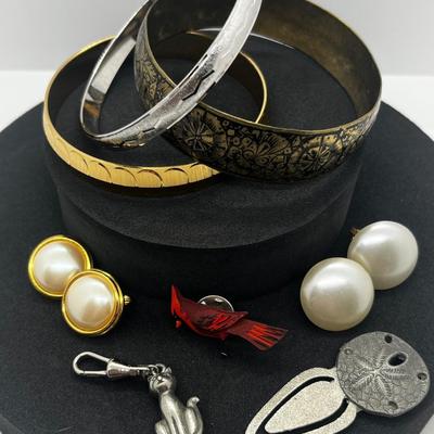 Sale Photo Thumbnail #381