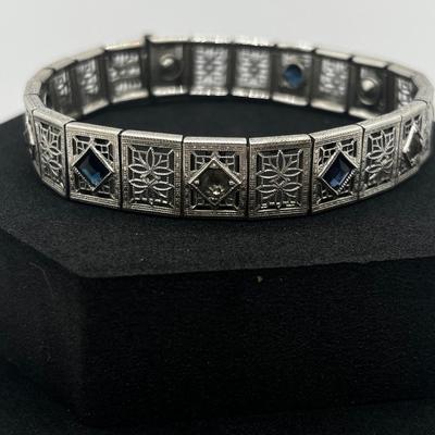 Sale Photo Thumbnail #392