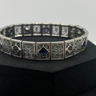 Sale Photo Thumbnail #397