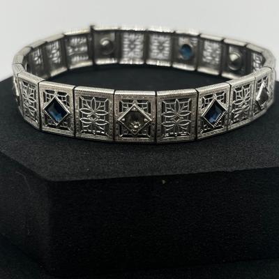 Sale Photo Thumbnail #391