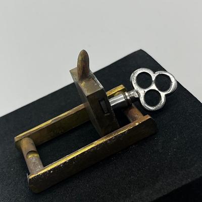 Sale Photo Thumbnail #705