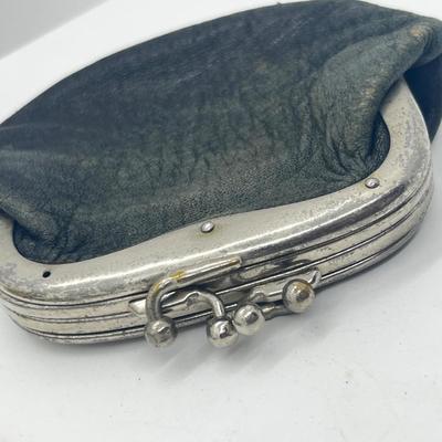 LOT 81: Vintage Coin Purses/Wallets
