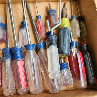 Lot of Craftsman Screwdrivers